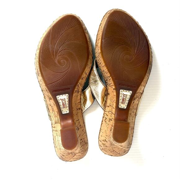 Born Sandals Cork Wedge Heel Gold Metallic Leather Thong Arch Support Women’s 9 - Picture 6 of 8